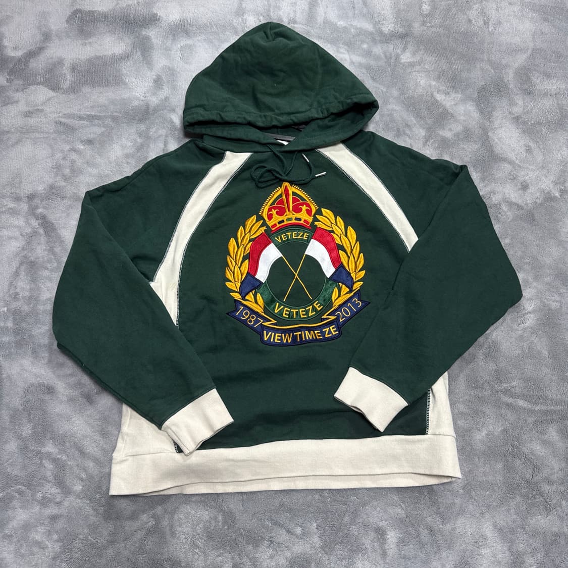 베테제 후드티 상품이미지1