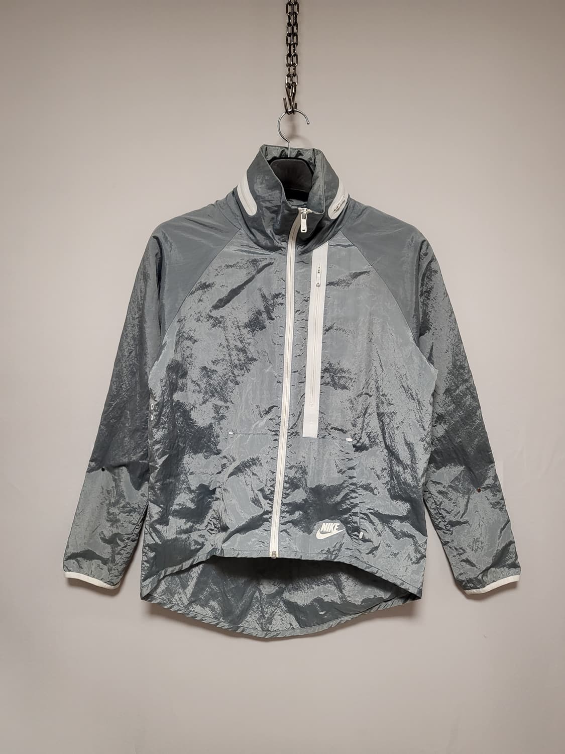 나이키 테크모토 여성 케이프 바람막이 상품이미지1