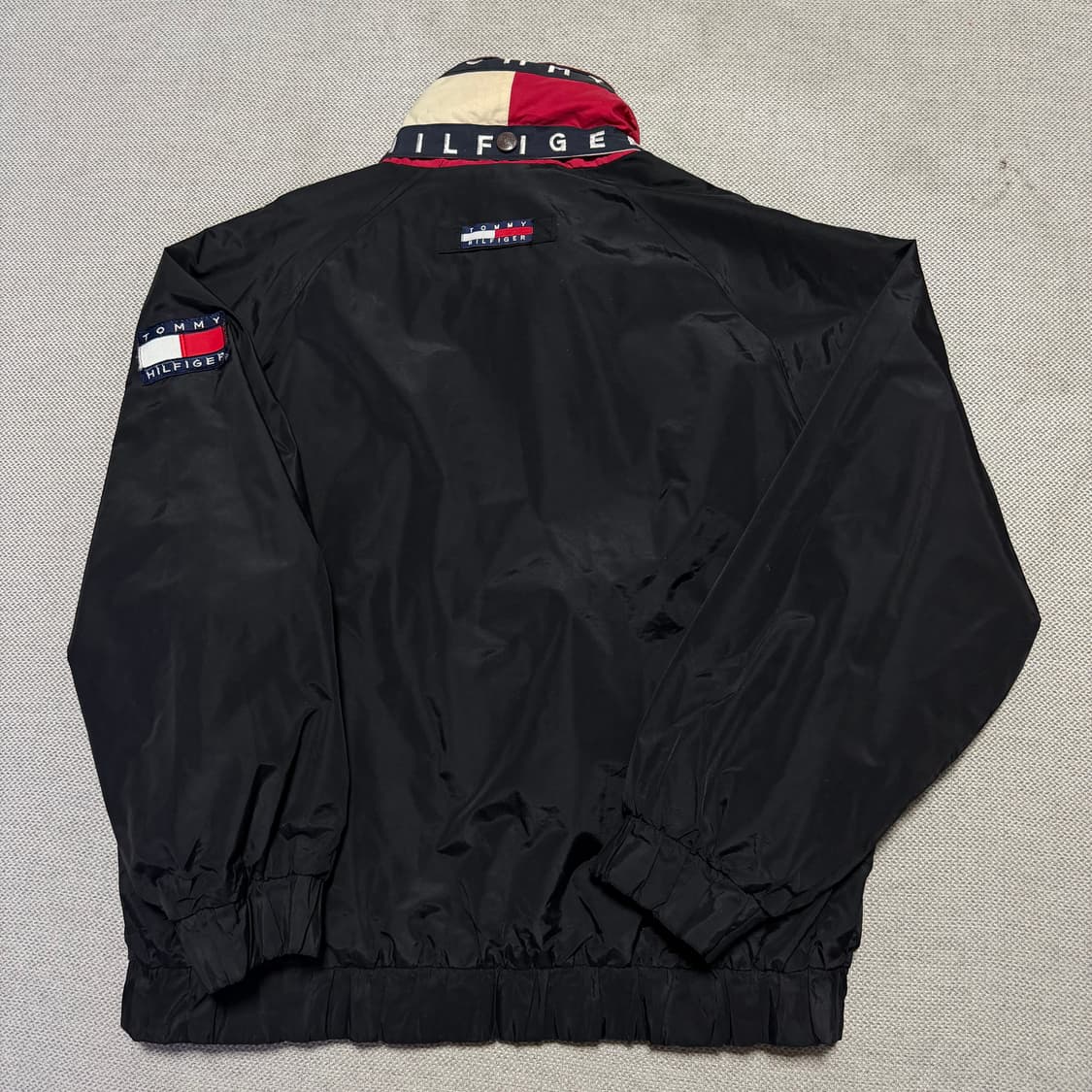 타미힐피거 빈티지 사이드로고 바람막이 상품이미지5