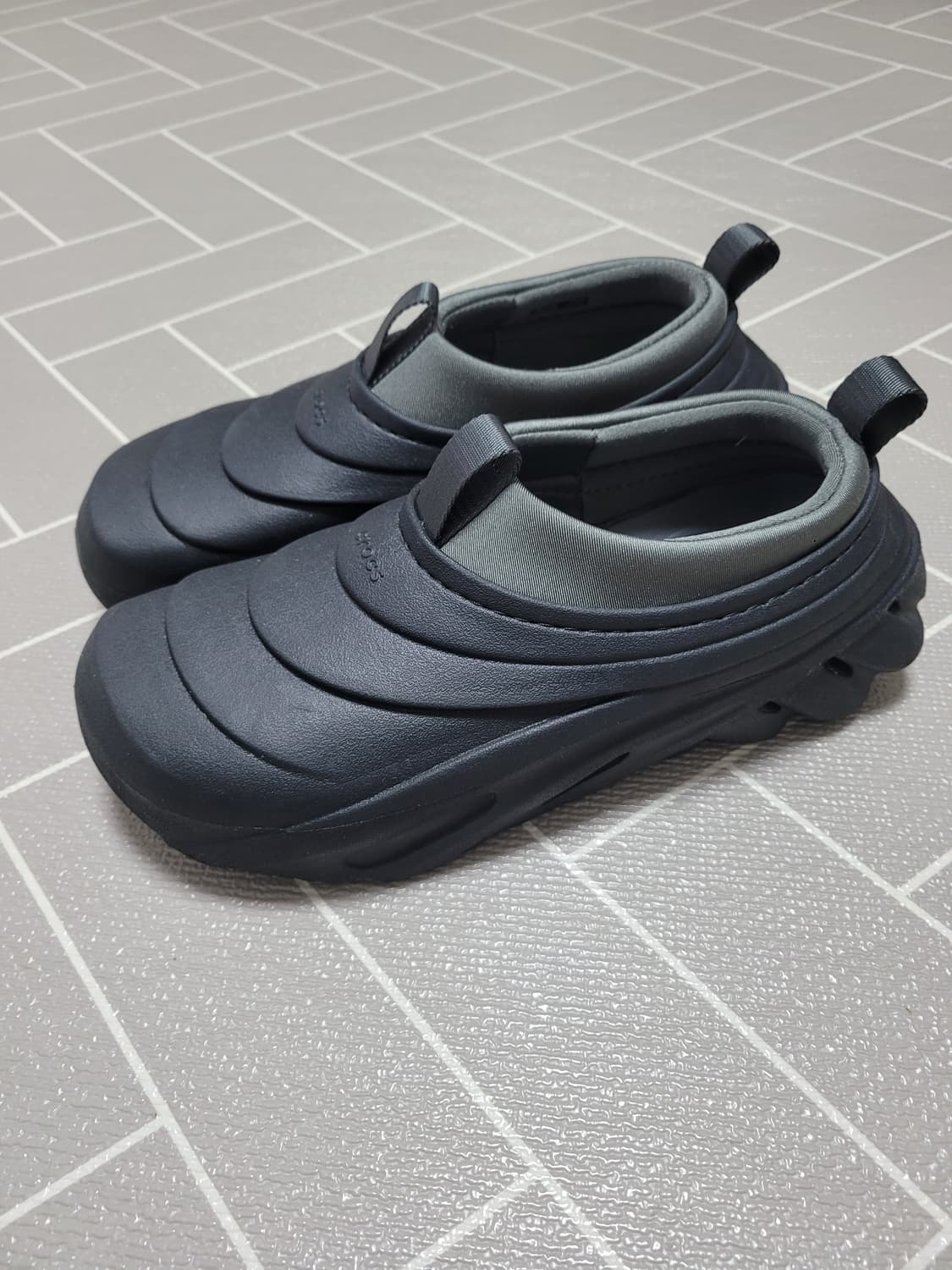 크록스 남성용 에코 스톰 미드나잇 M9 (270) 상품이미지1