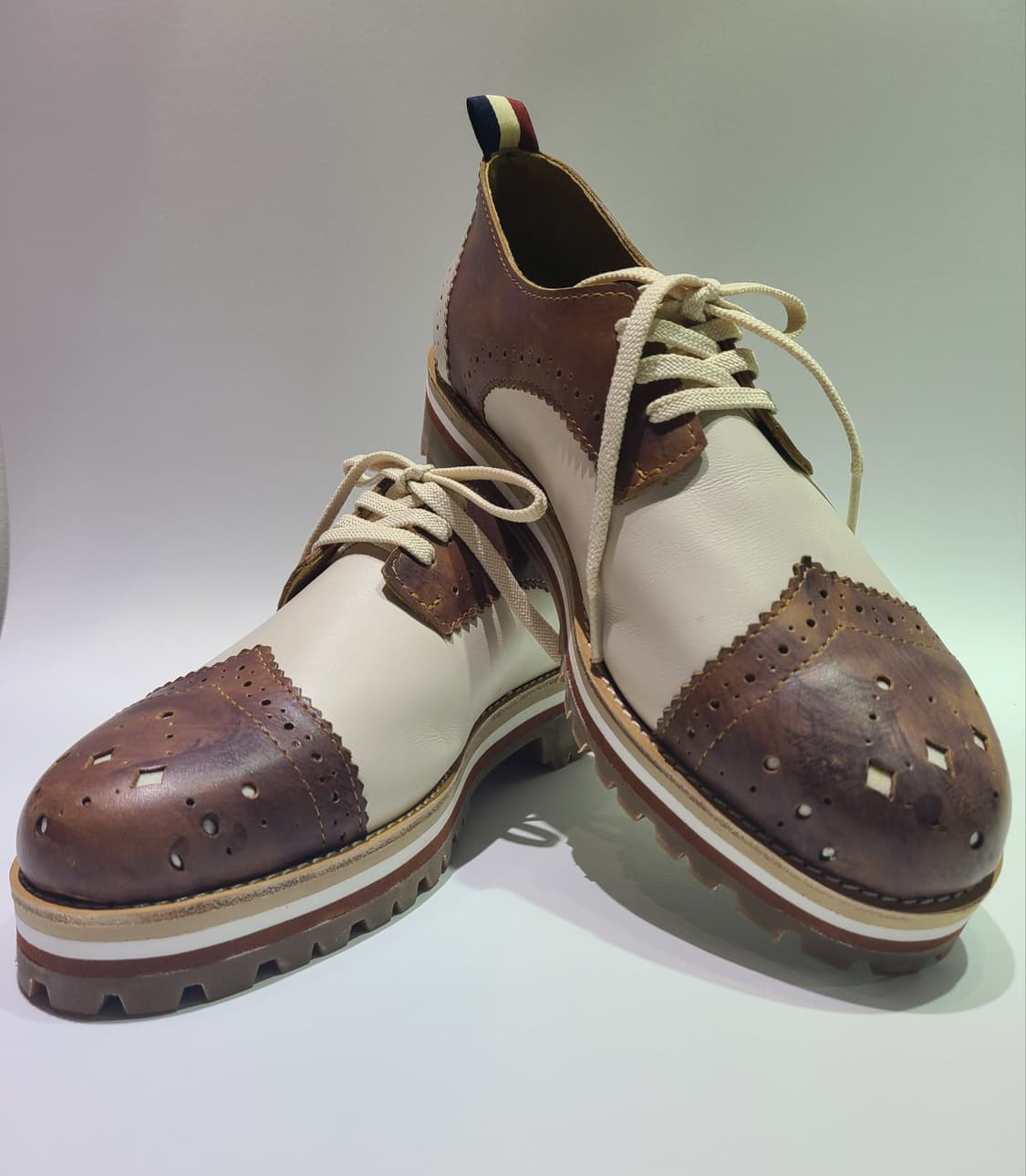 플립패턴 윙팁 구두 상품이미지3