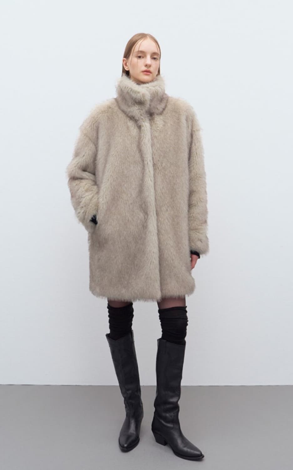 레이브 High neck Soft Fur Jacket in Brown 상품이미지1