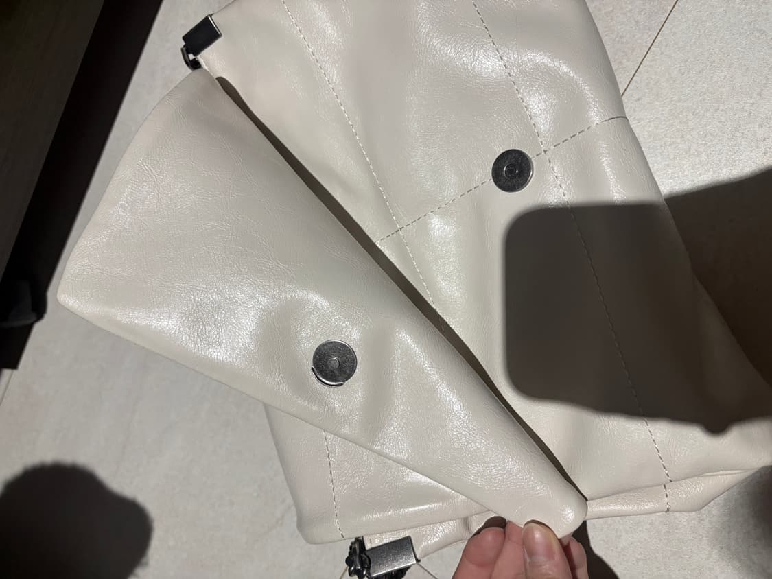 자라 락플랩백 숄더백 화이트 상품이미지5