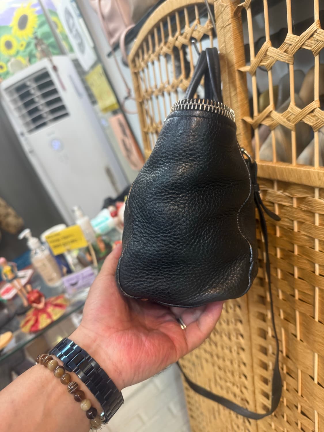 정품 살바토레 페레가모 버프 블랙레더 2way백 팝니다 상품이미지3