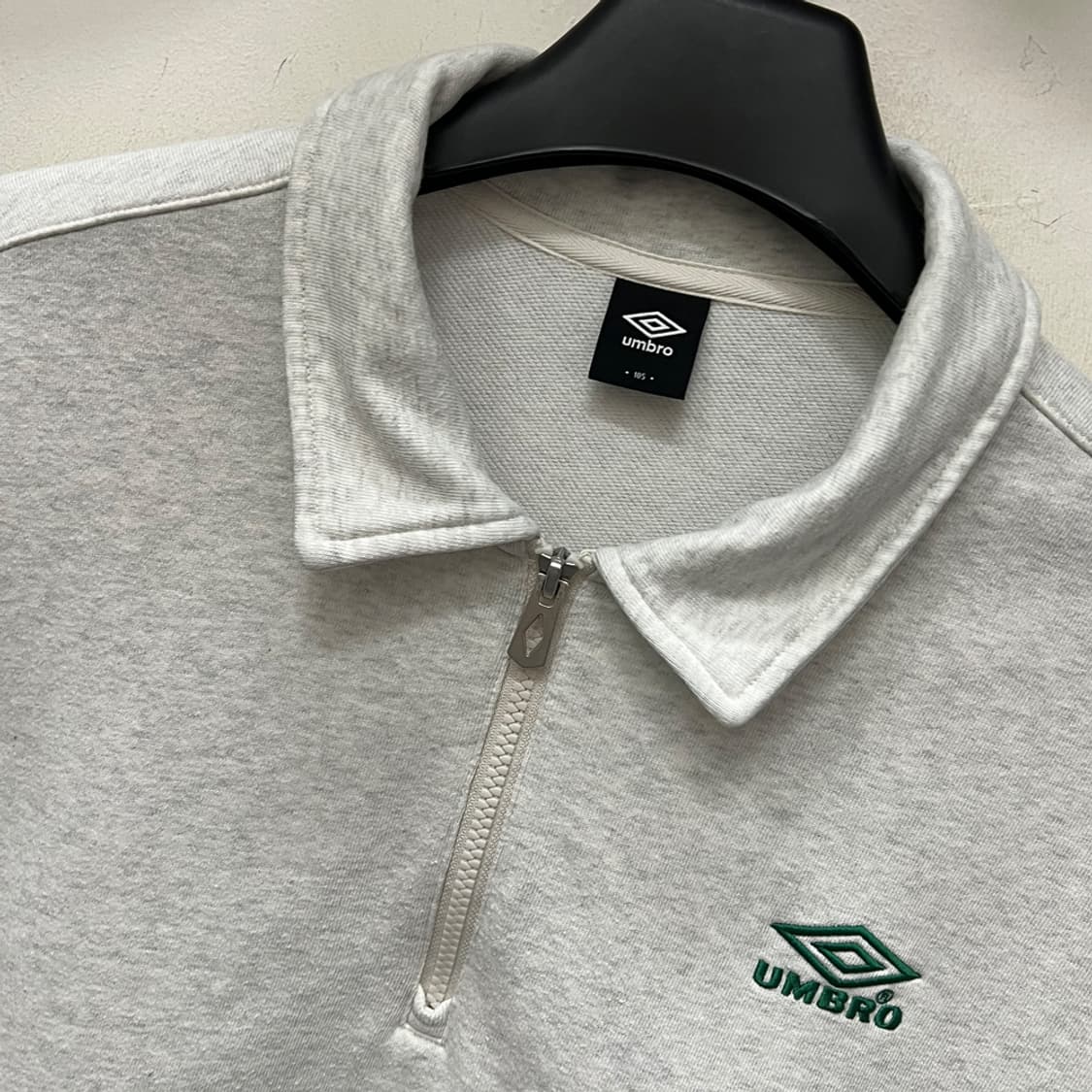 엄브로 하프집업 카라 맨투맨 105 상품이미지4