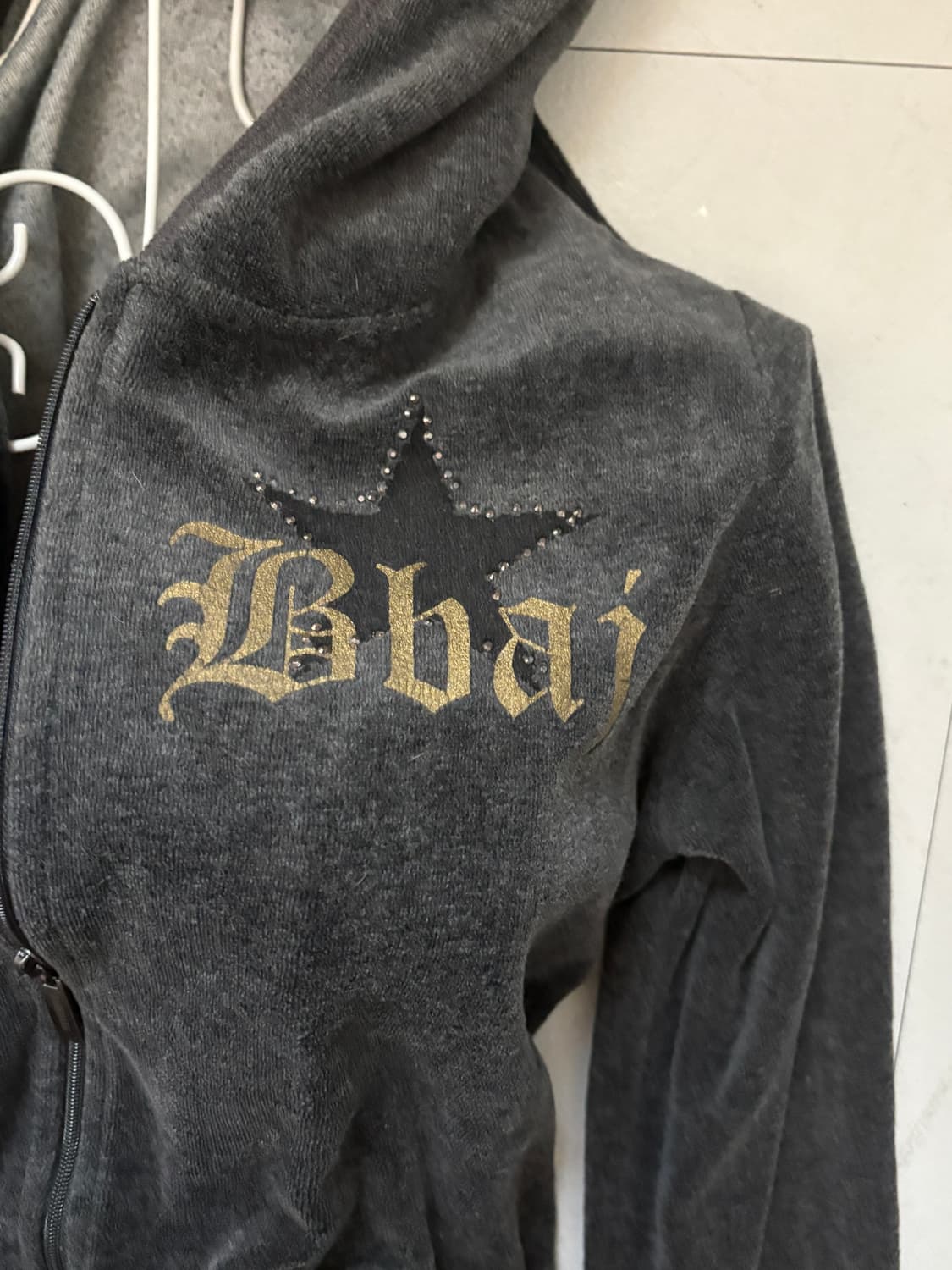 • Bang Bang Gray Velvet Hooded Zip-Up 상품이미지3