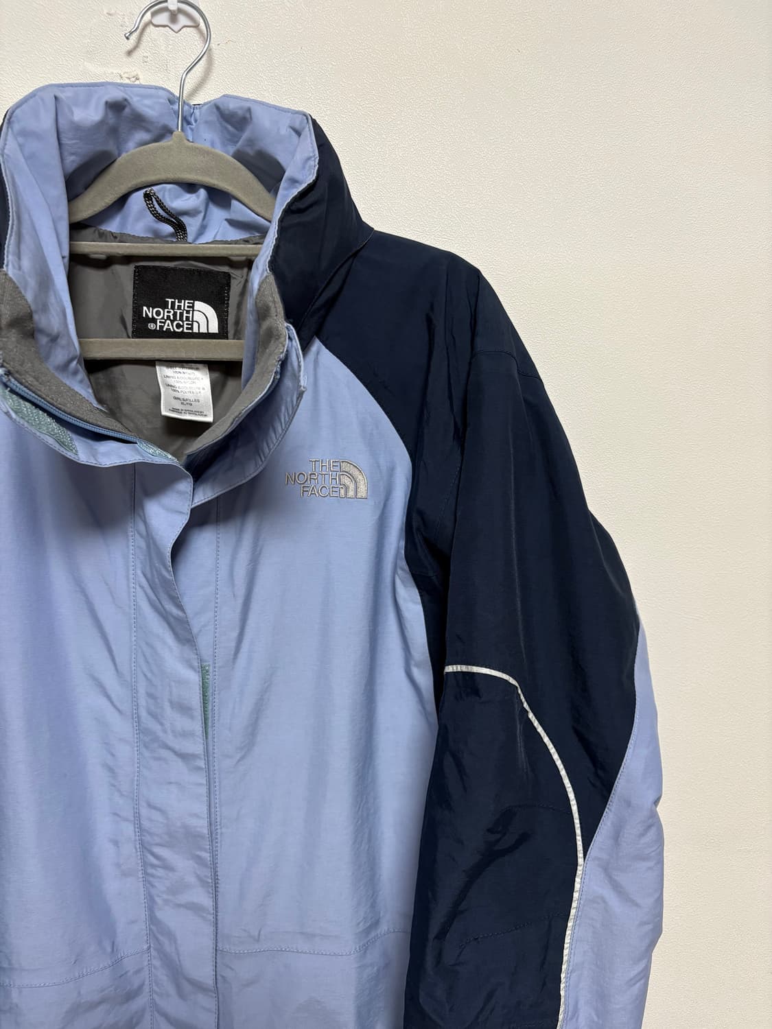 노스페이스 배색 바람막이 상품이미지3