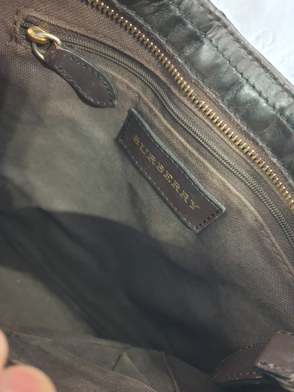 버버리 크로스백 상품이미지4