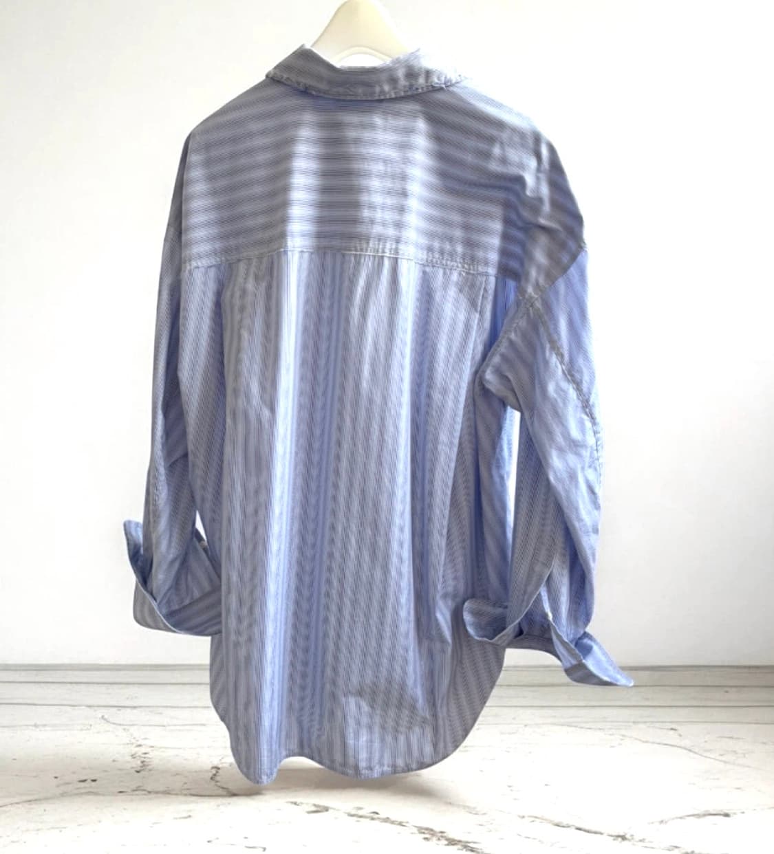 ➕마뗑킴 킴마틴 블루 스트라이프 셔츠 상품이미지5