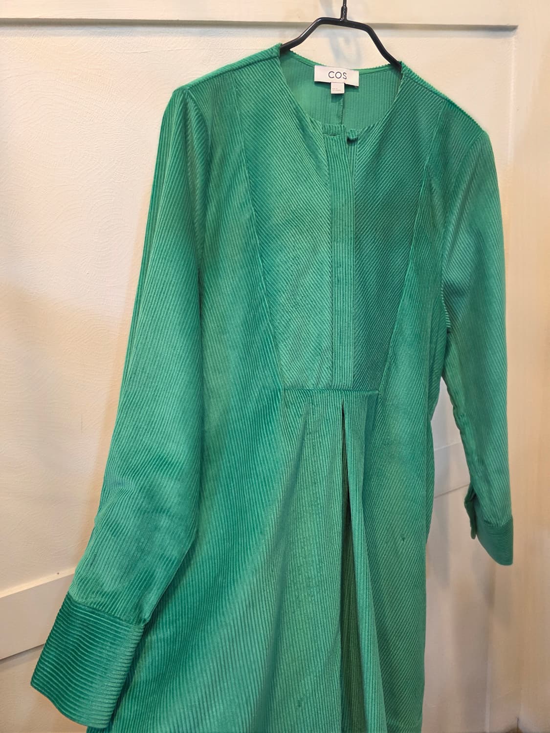 COS 코스 그린 코듀로이 원피스 상품이미지4