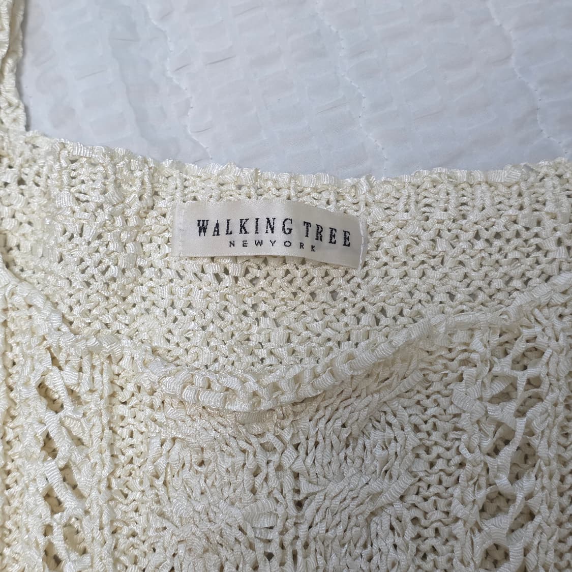 뉴욕빈티지) 아이보리 모리걸 케이블 슬리브리스 니트 시스루탑 상품이미지4
