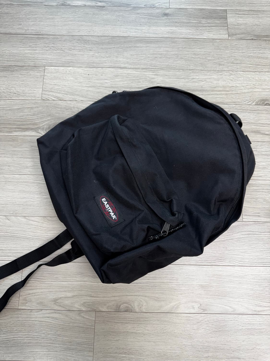 이스트팩 패디드파커 백팩 블랙 상품이미지1