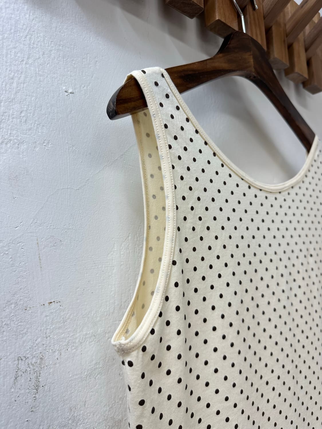 일본빈티지 코튼 레몬버터 블랙 도트 슬리브리스 탑 티셔츠 상품이미지4