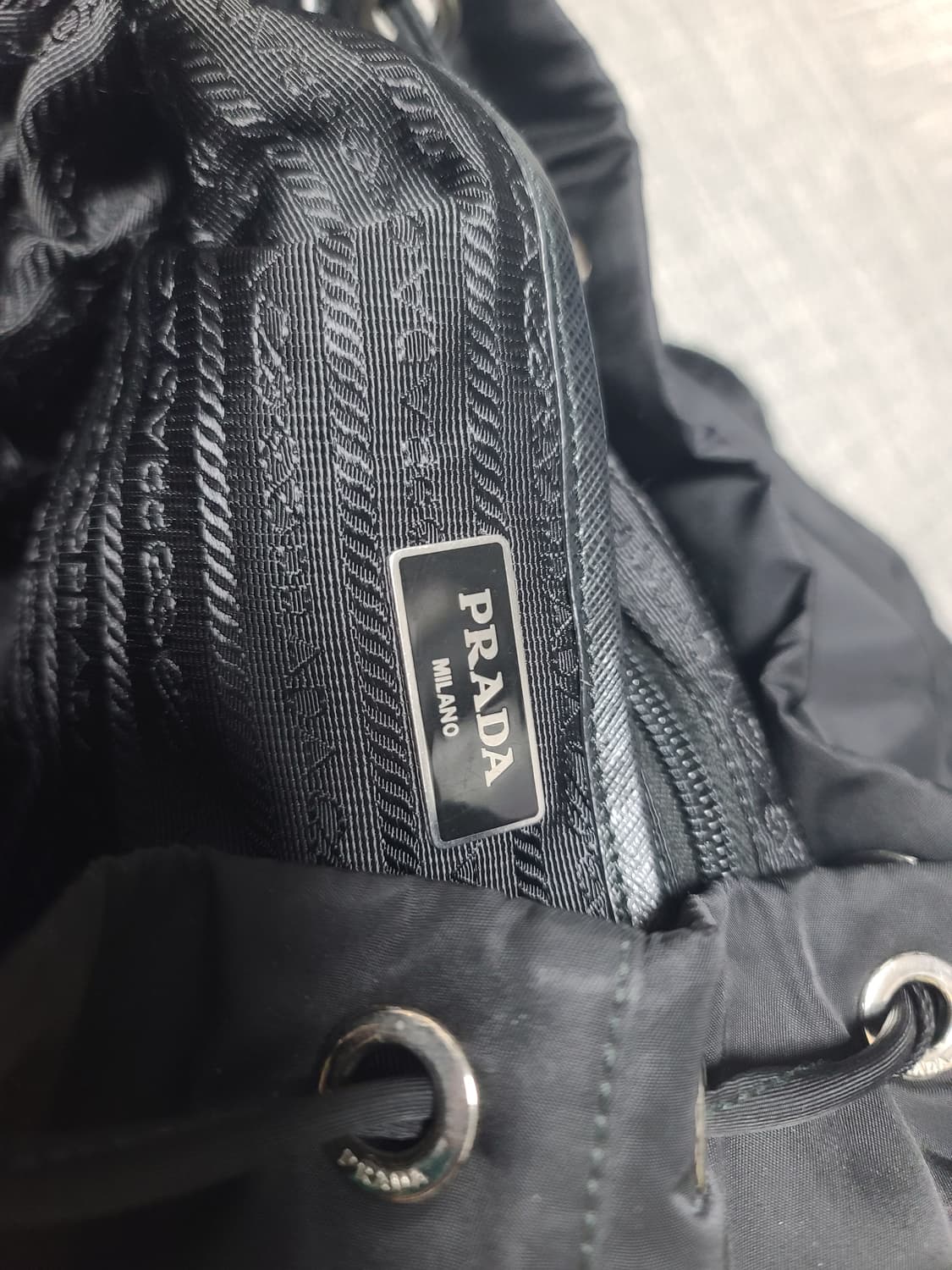 프라다백팩 나일론 투포켓 미디엄 백팩 1bz811 명품 백팩 상품이미지7