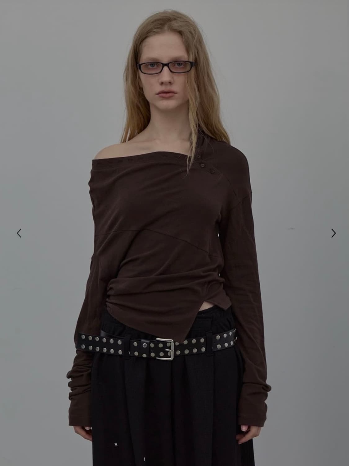 LCDC 언발란스 드레이프넥탑 상품이미지1