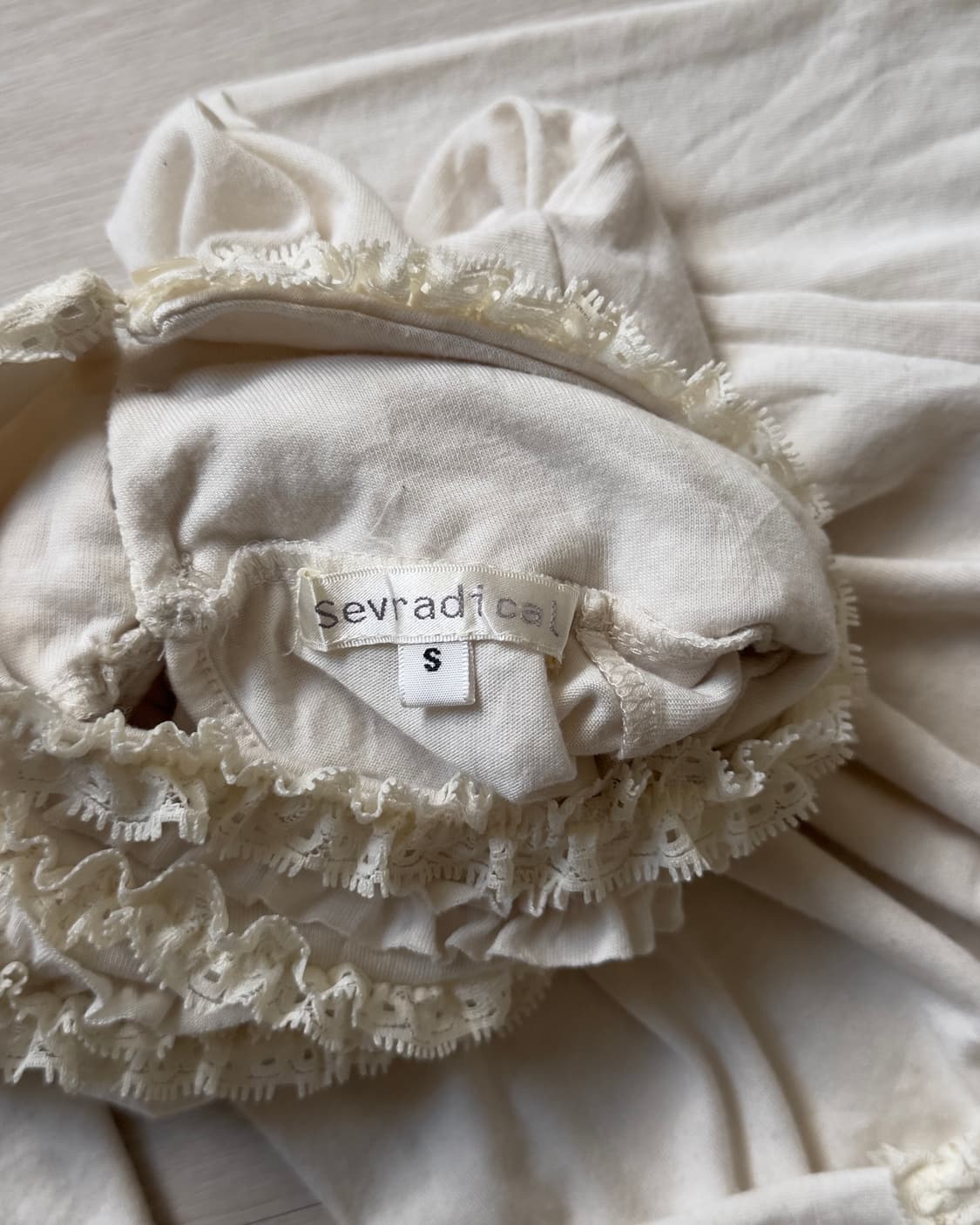 [Sevradical] Ruffled High Neck Long Slee 상품이미지6