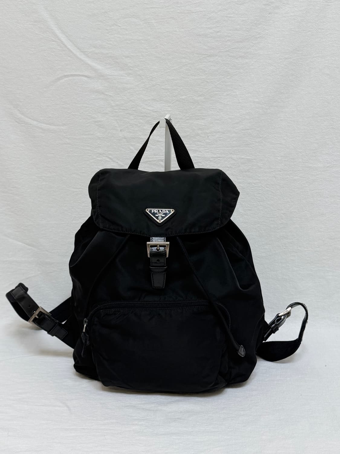 정품 프라다 포코노 나일론 원포켓 블랙 백팩 미디움 상품이미지1