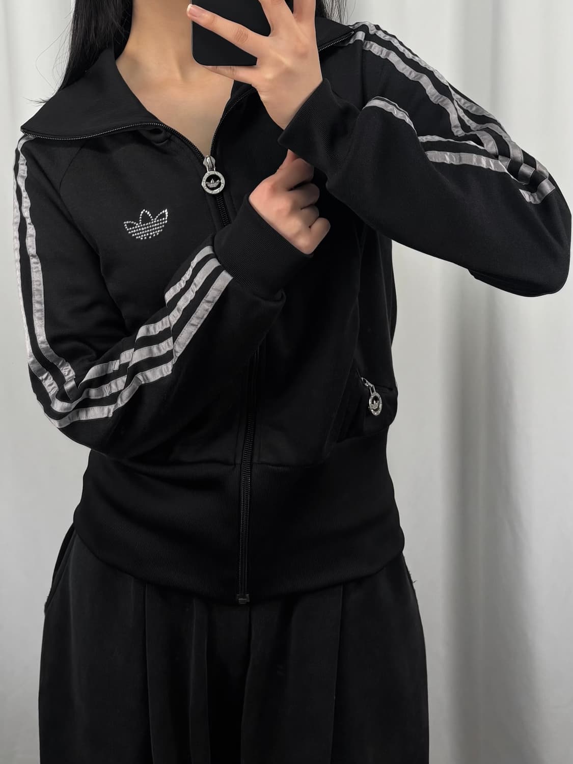 아디다스 글리터 로고 블랙 트랙탑 져지 상품이미지2