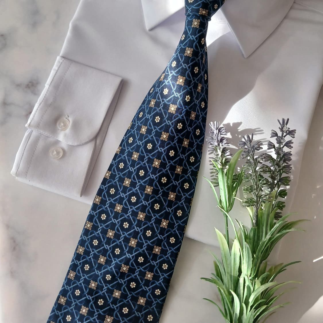 란셀 실크 네이비 L 모노그램 패턴 넥타이 9.2cm A등급 A18859 상품이미지4