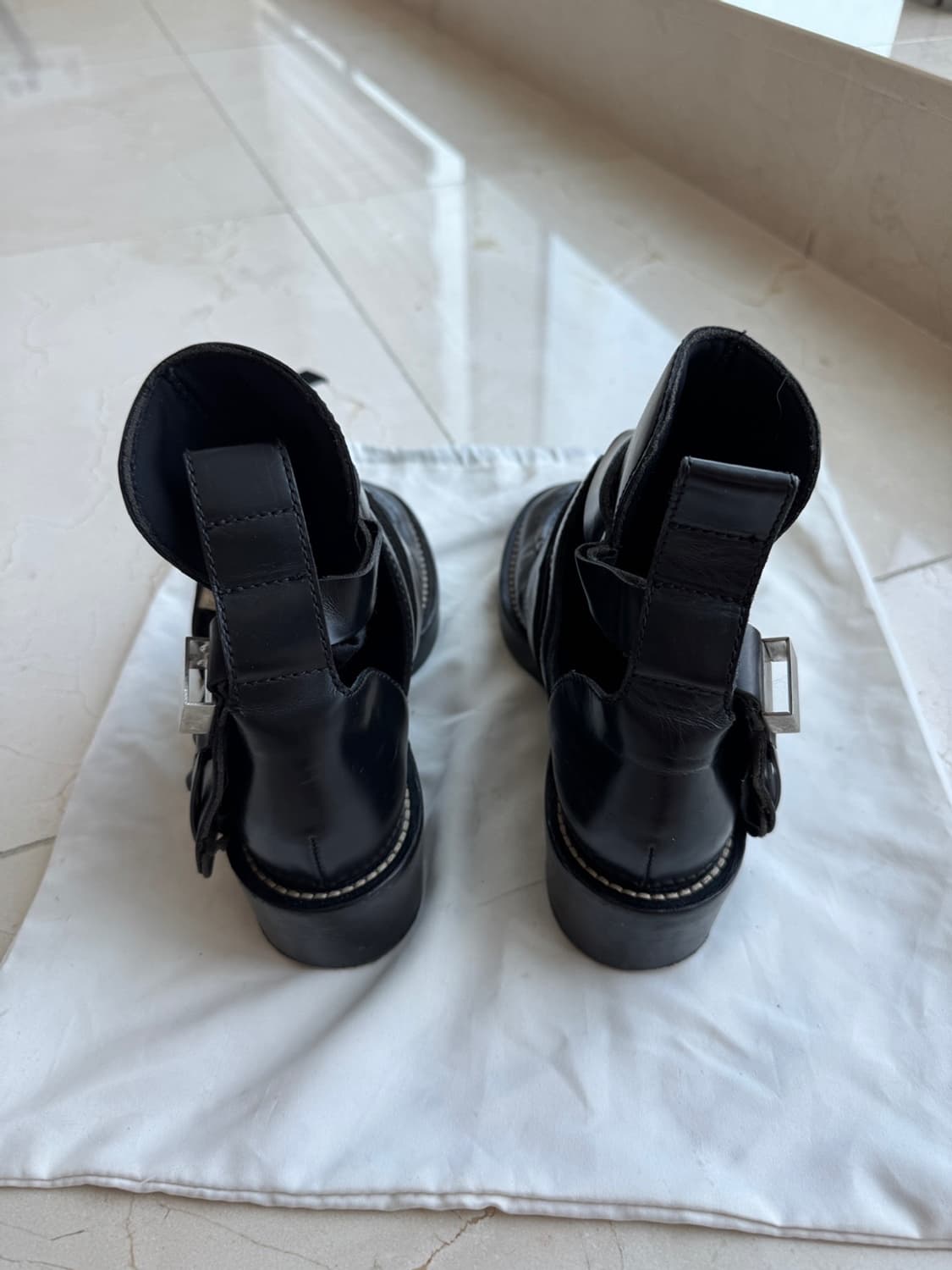 발렌시아가 Balenciaga 컷아웃 부츠 블랙 36 상품이미지5