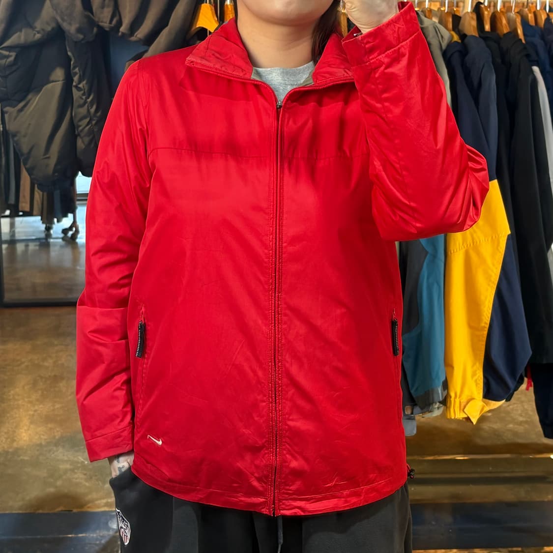 나이키 레드 누빔 자켓 상품이미지1