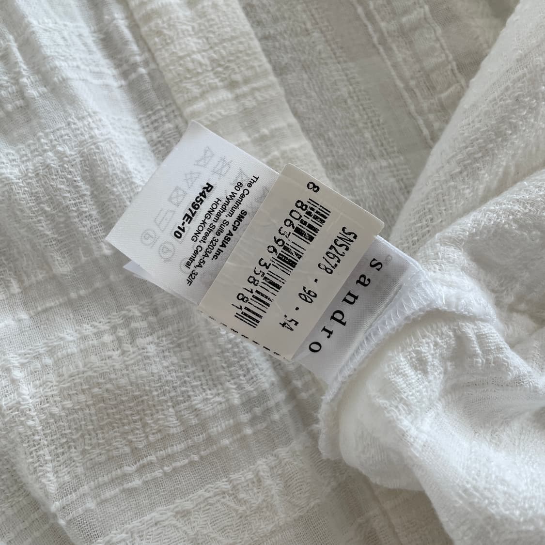 산드로 화이트 백 컷아웃 체크 롱 셔츠 상품이미지6