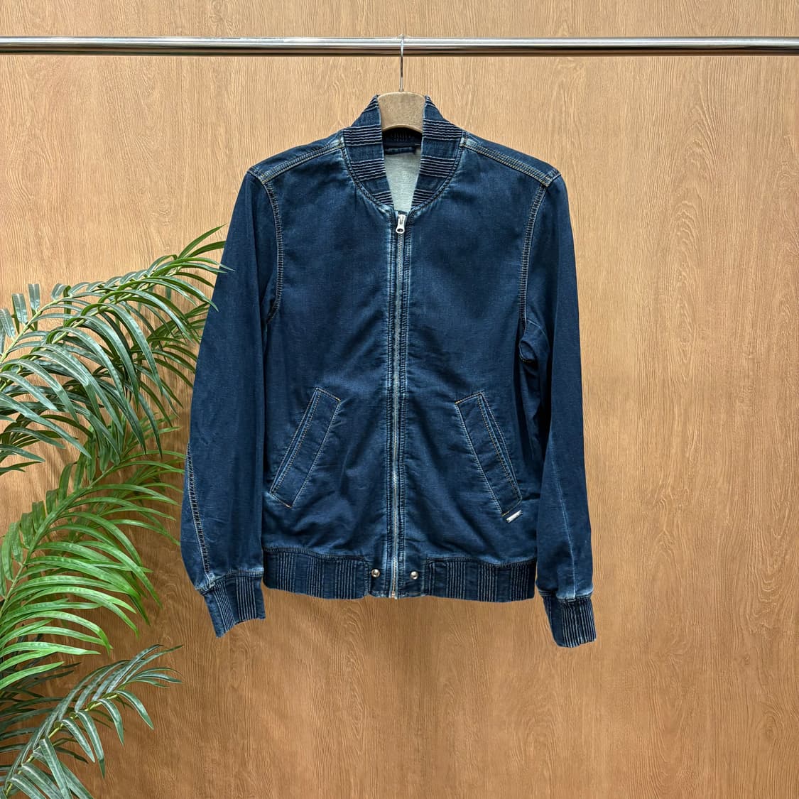 디젤 코튼 집업 자켓 데님 스티치 시보리 커프스 워싱 디테일 빈티지 블루 상품이미지1