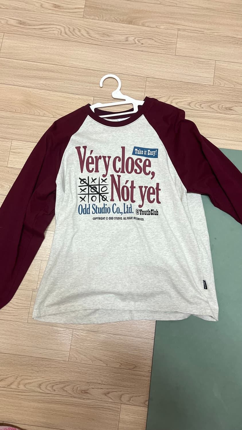 오드스튜디오 롱슬리브 버건디 상품이미지1