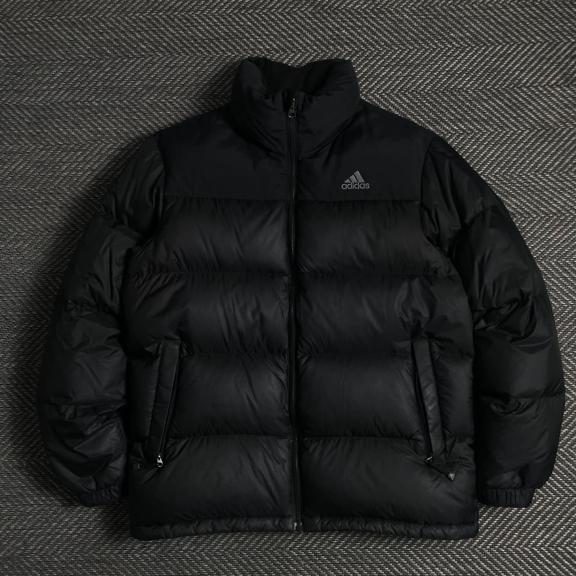 아디다스 자수로고 덕 다운 푸퍼 패딩 블랙o 4841 상품이미지1