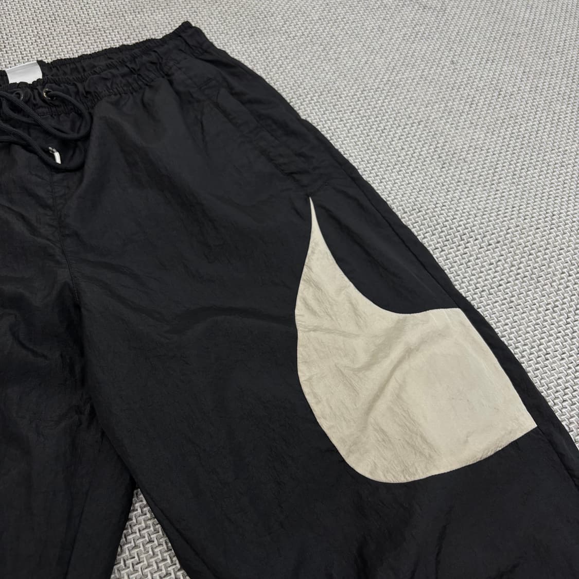 Nike NSW 스우시 우븐 라인드 팬츠 상품이미지3
