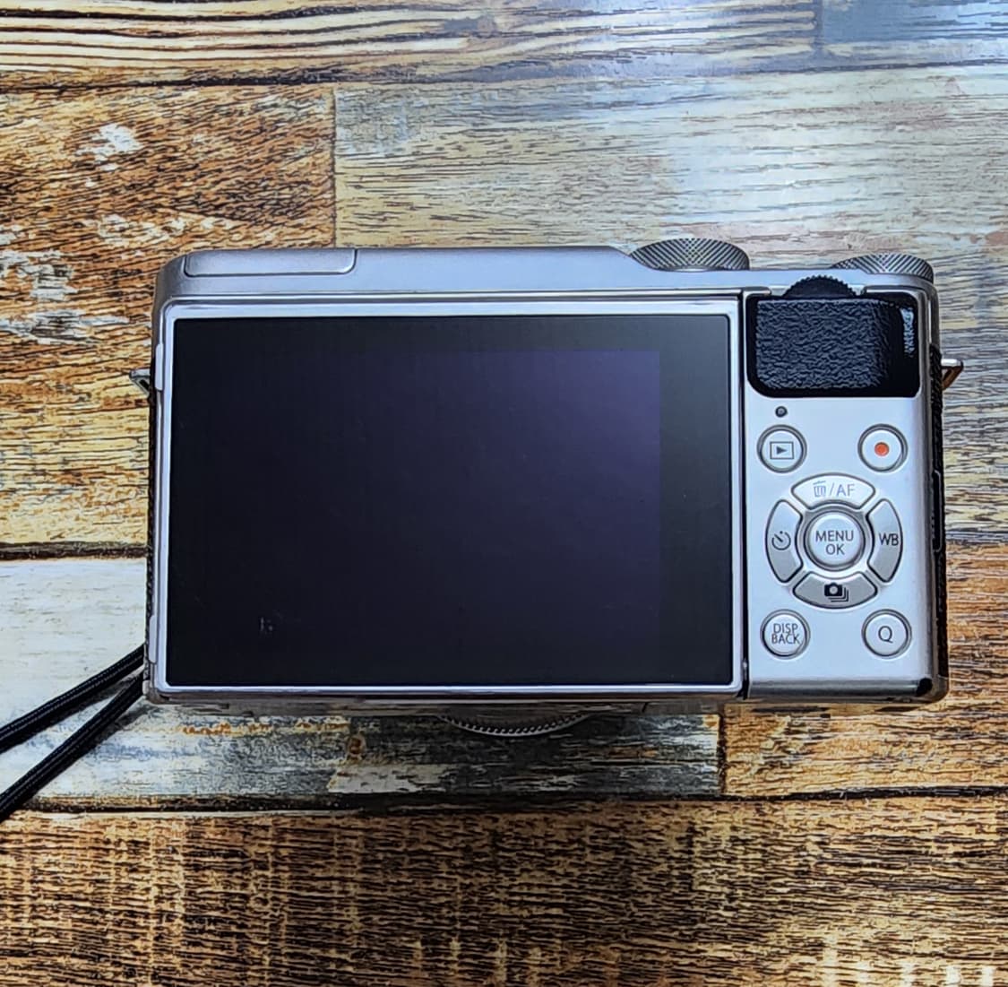 후지필름 X-A10 미러리스 디지털 카메라와 16-50mm 렌즈 팝니다. 상품이미지4