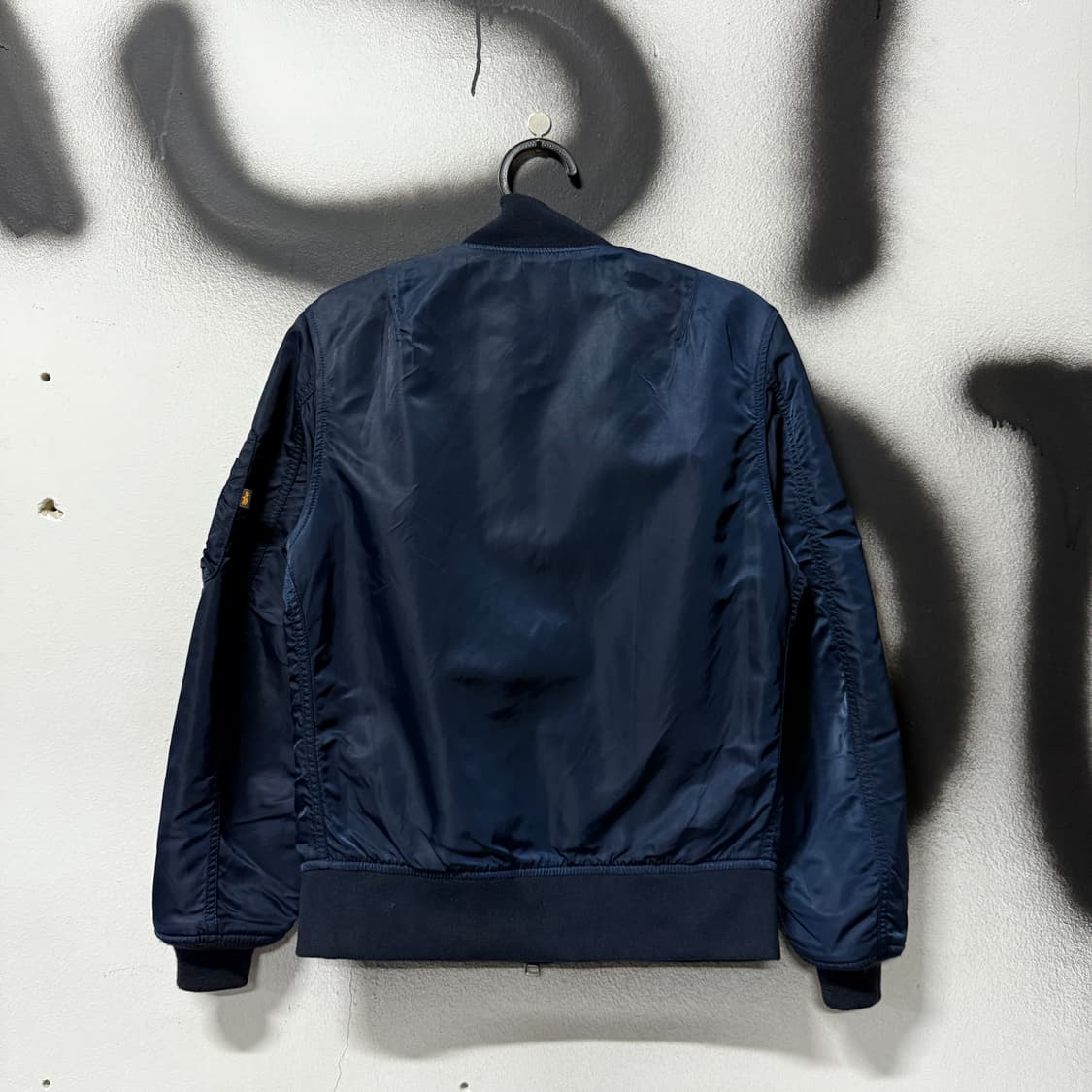 알파인더스트리 ma-1 플라이트 봄버 자켓 네이비 상품이미지2