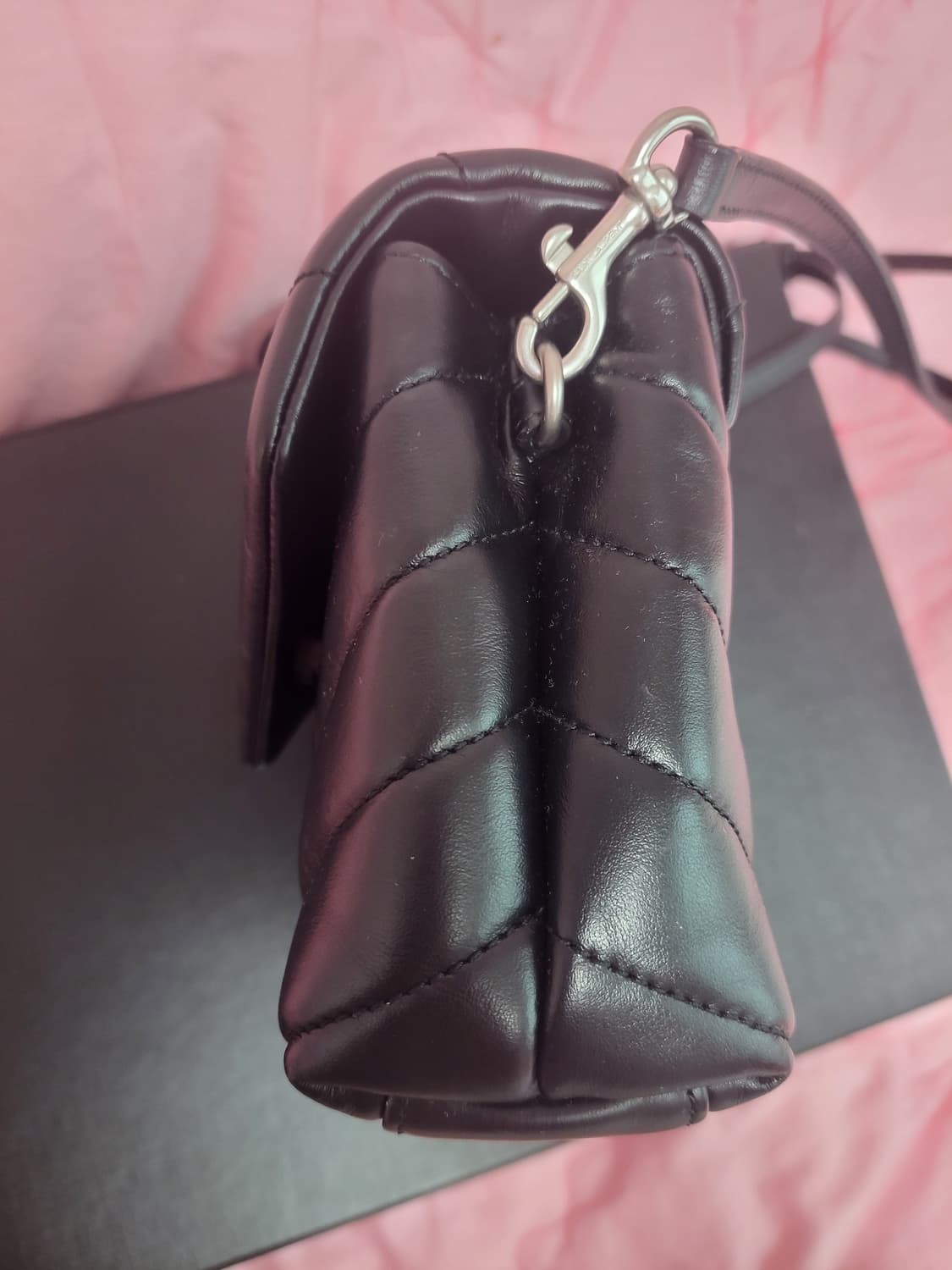 정품)급처상태좋음!생로랑 YSL마틀라쎄은장 루루 토이백 블랙 가방크로스백 상품이미지6