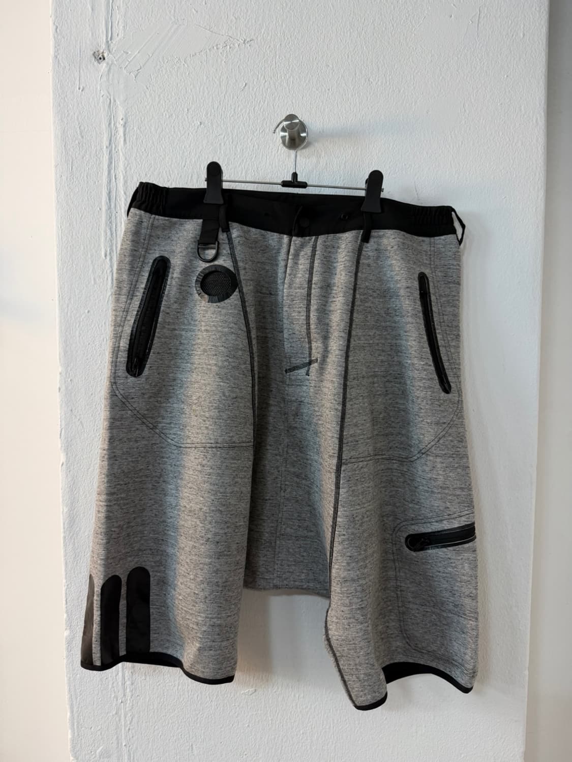 와이쓰리 Y-3 스트라이프 드롭 크로치 테크 쇼츠  상품이미지3