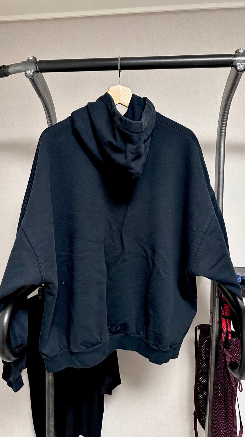 정품 발렌시아가 심슨 20주년 콜라보 크랙 후드티 판매합니다 상품이미지10