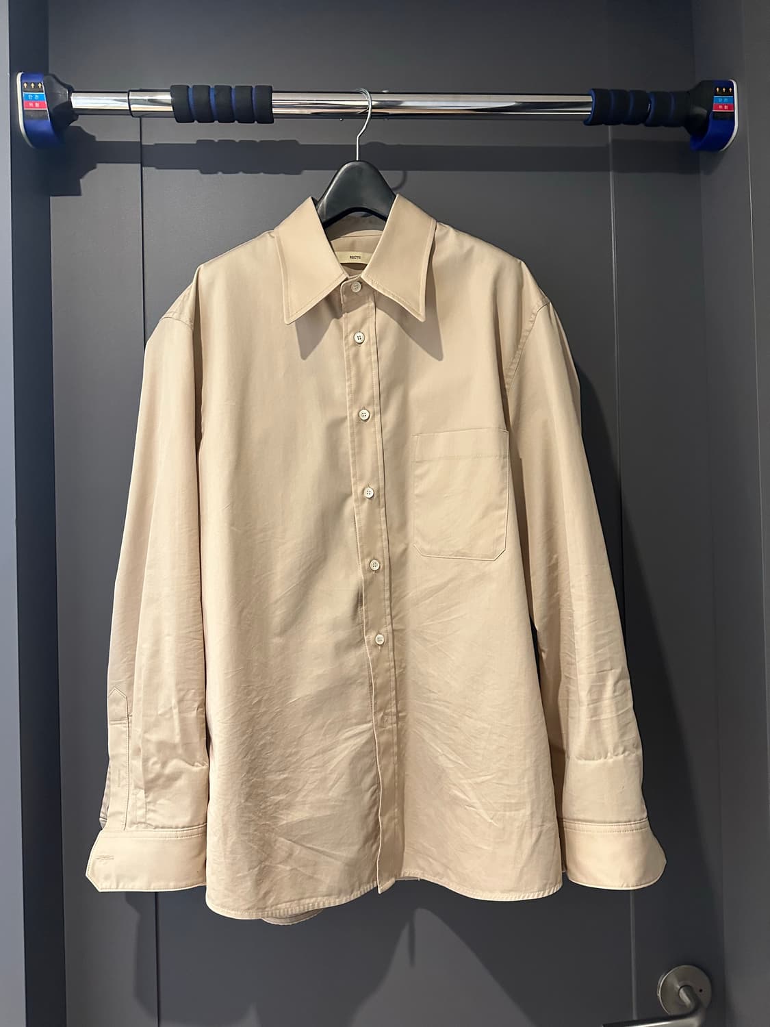 렉토 베이지 셔츠 상품이미지1