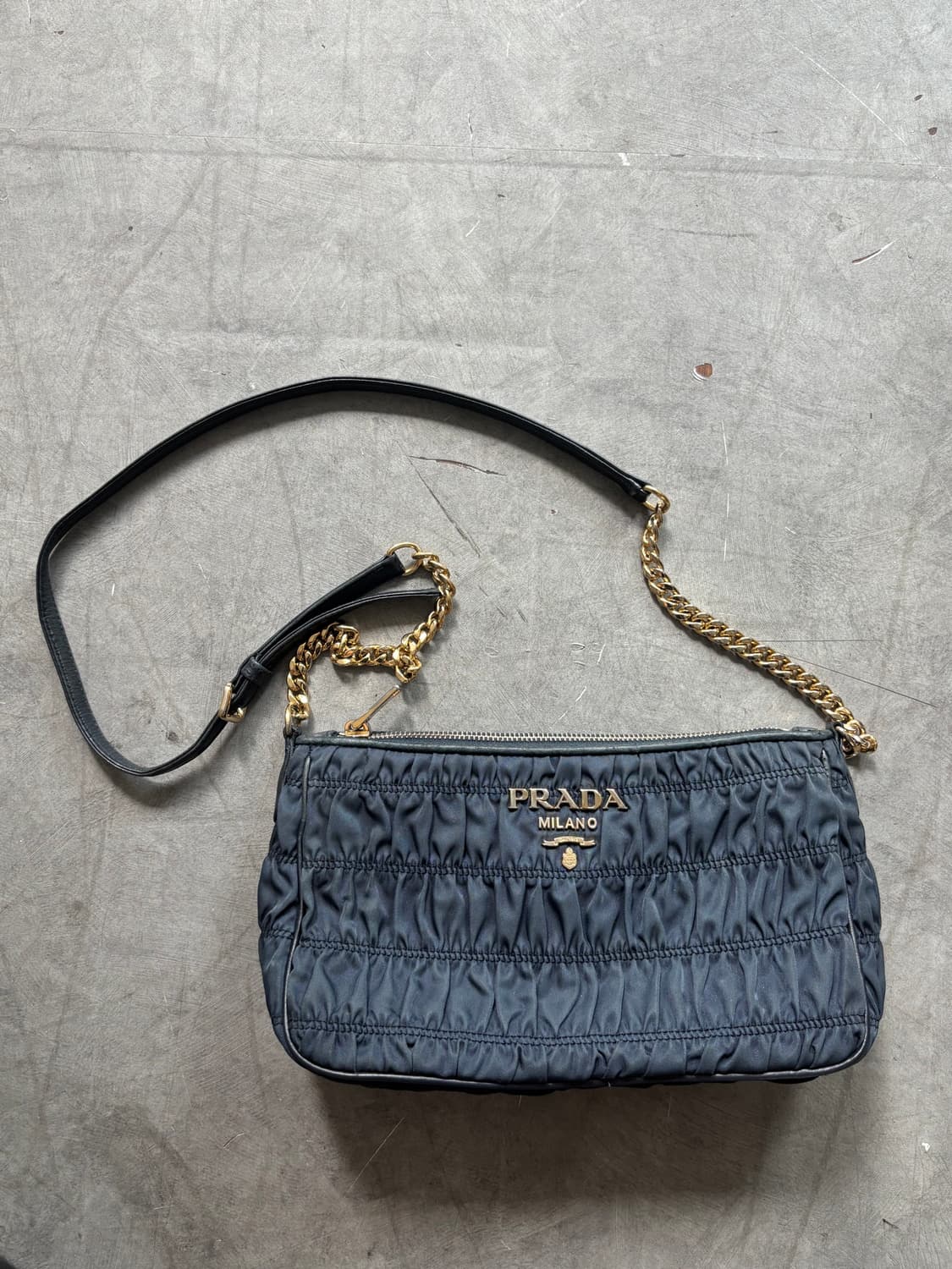 PRADA 프라다 네이비 나일론 테수토 고프레 숄더백 상품이미지3