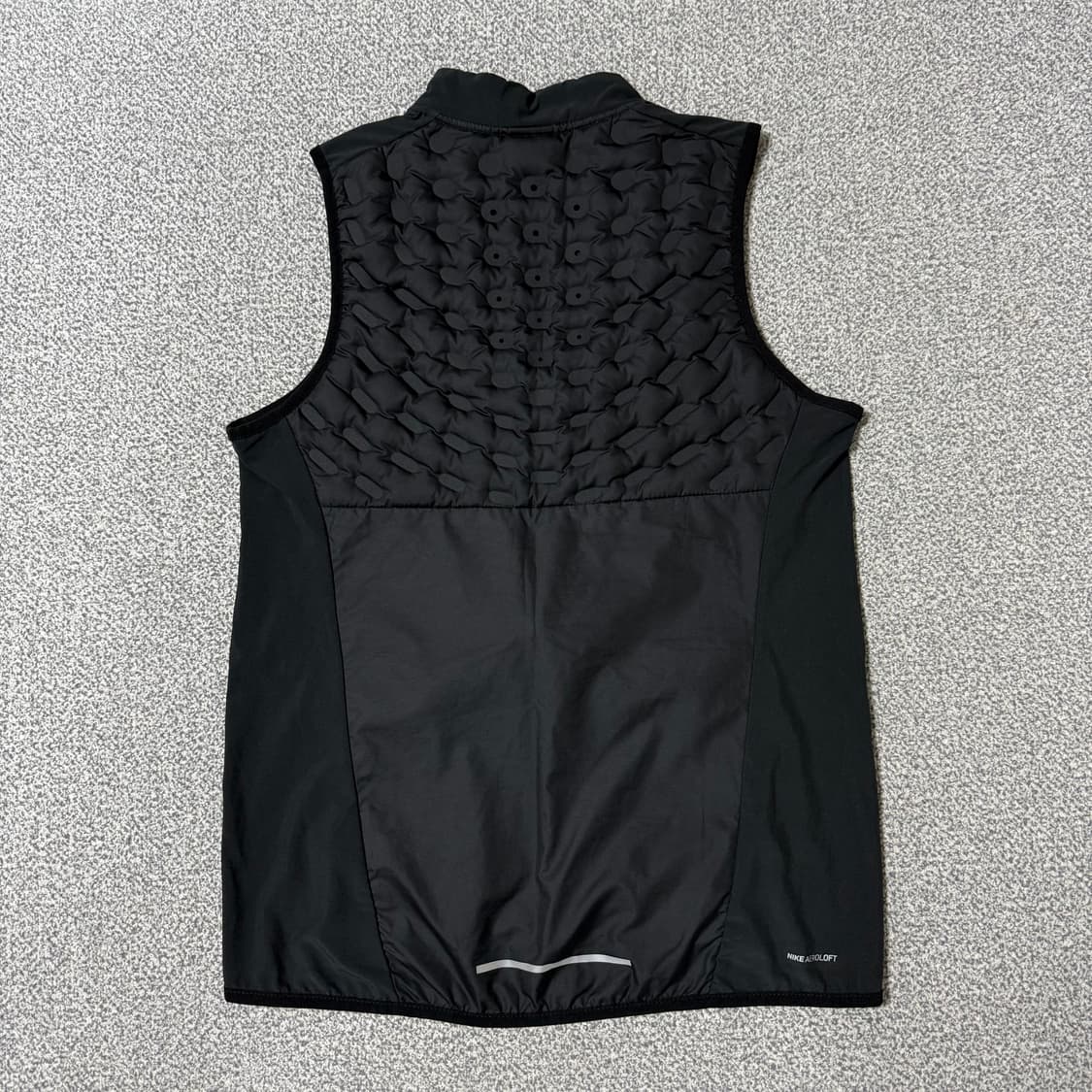 [정가 19만원] 나이키 에어로로프트 러닝용 조끼 M 상품이미지2