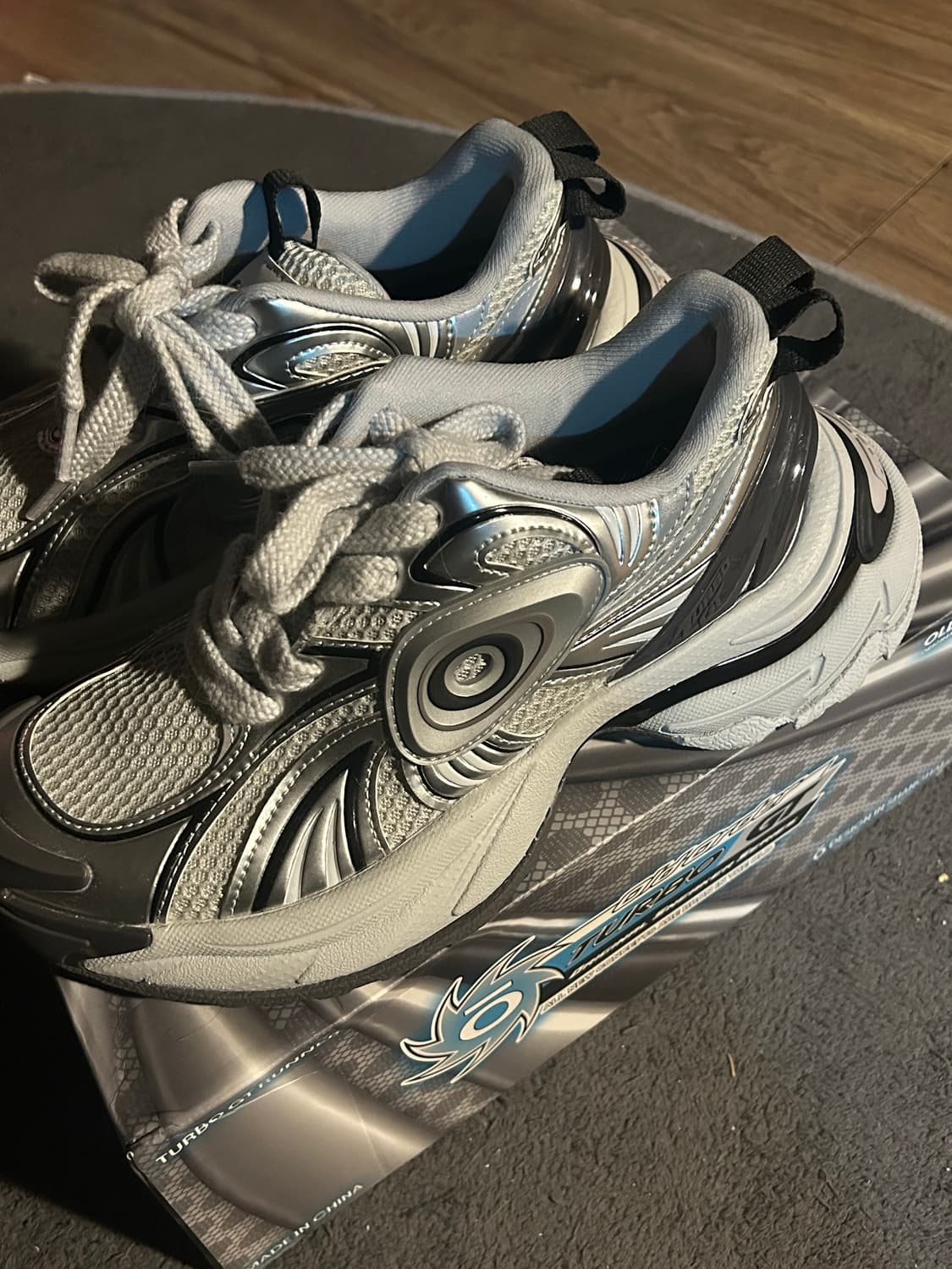 올드오더 터보GT 화이트실버 250 상품이미지5