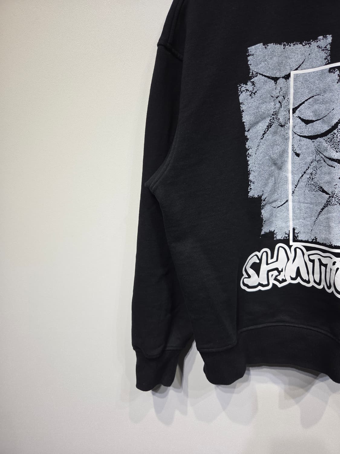 ADDOFF SHATTER 그래픽 블랙 맨투맨 상품이미지4