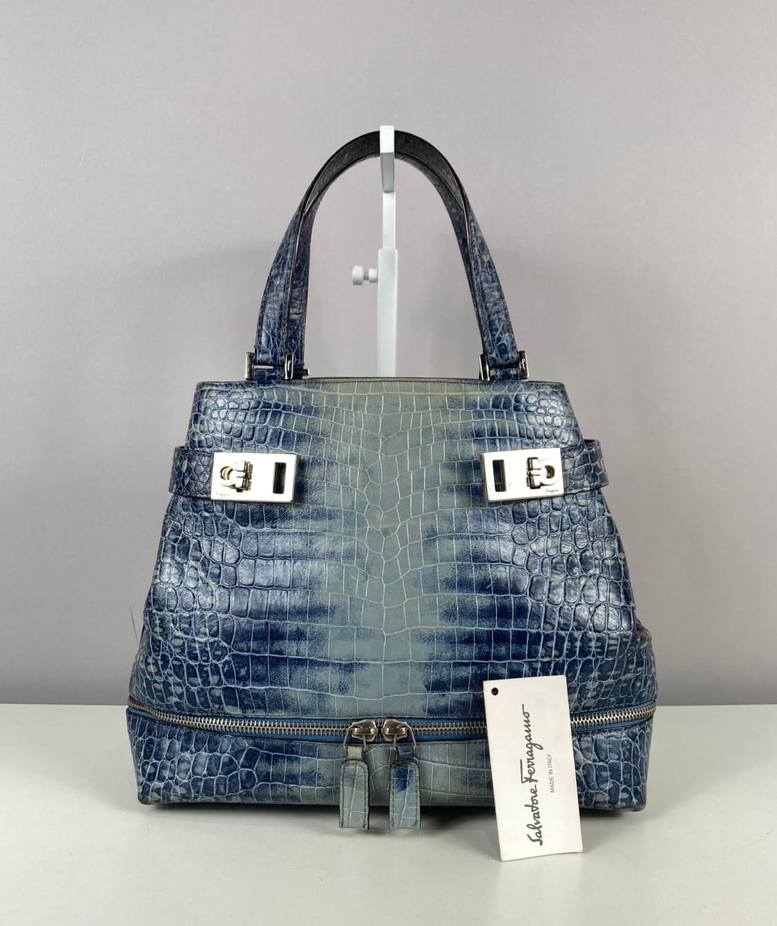 살바토레 페라가모 간치니 턴락 크로커 엠보 토트백 가방 정품 상품이미지1