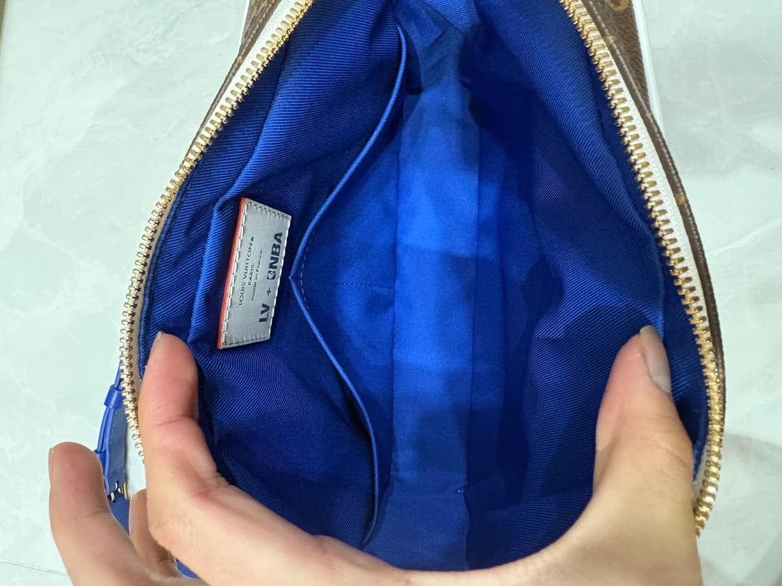 루이비통 x NBA 닐 메신저백 상품이미지6