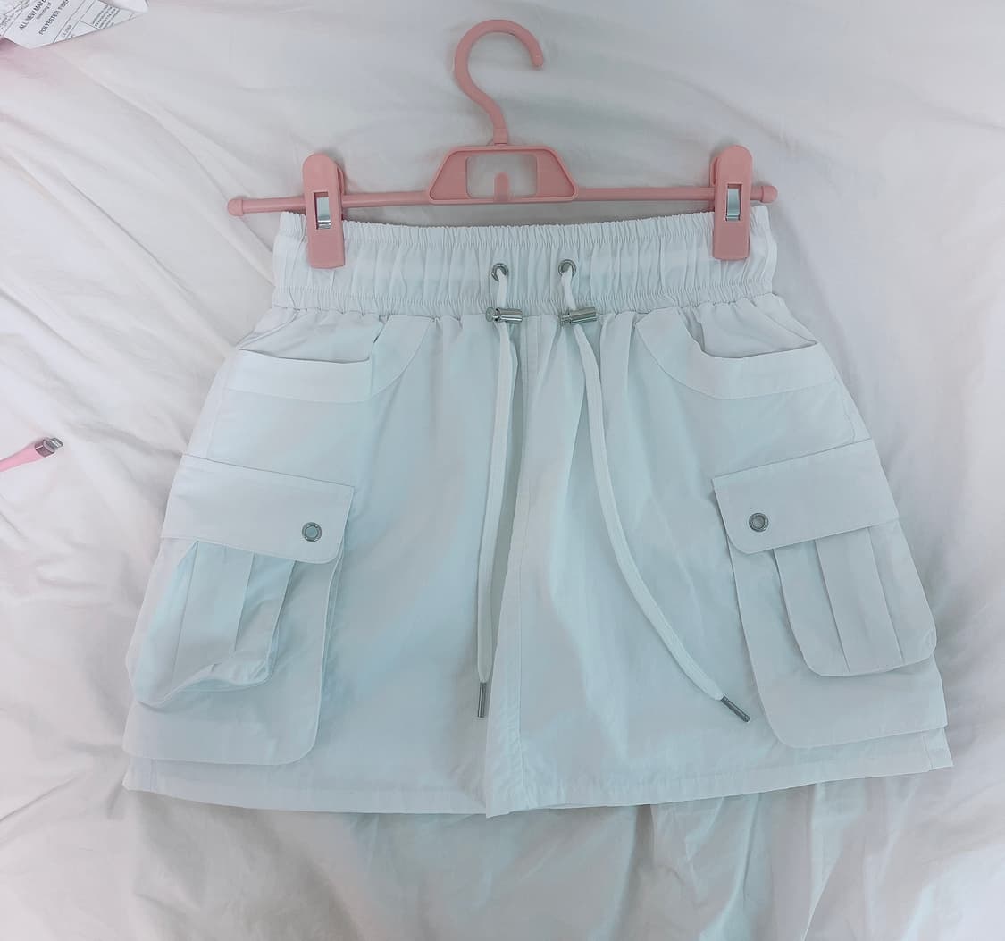 ( 새상품) 드라이로즈 카고 스커트 화이트  상품이미지3