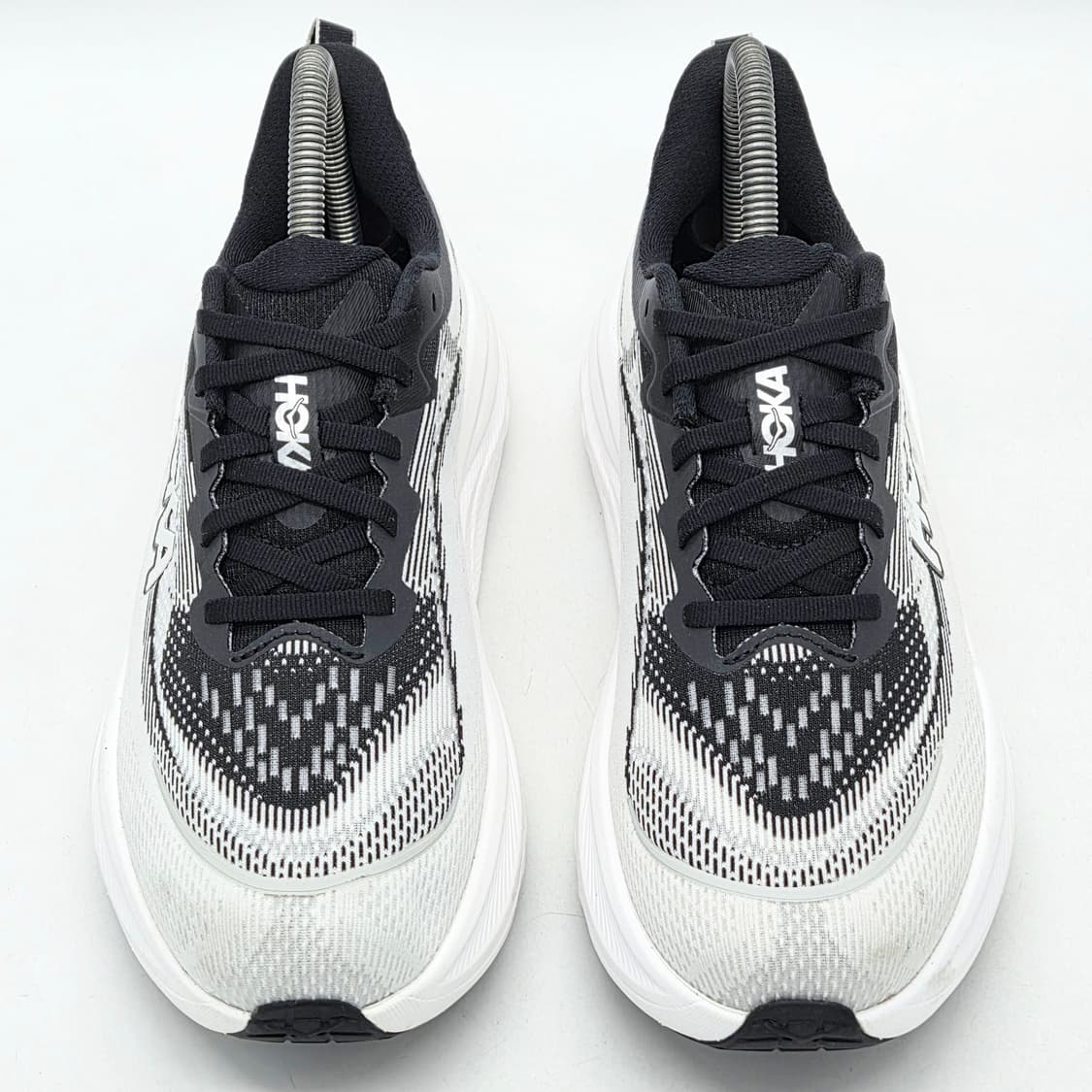  호카 우먼스 스카이플로우 블랙 화이트 (245 wide)  상품이미지4