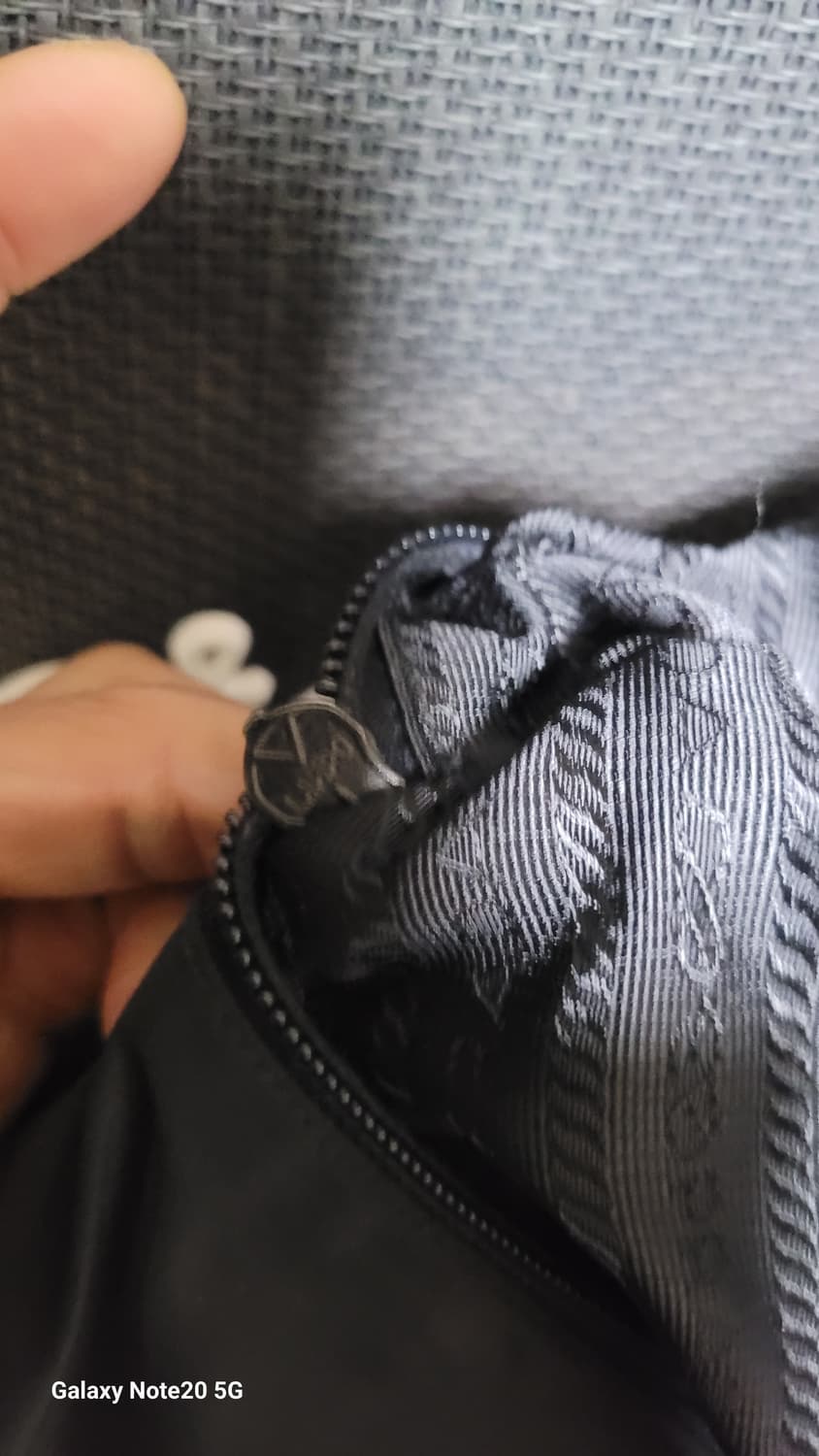 프라다 포코노 크로스백 상품이미지7