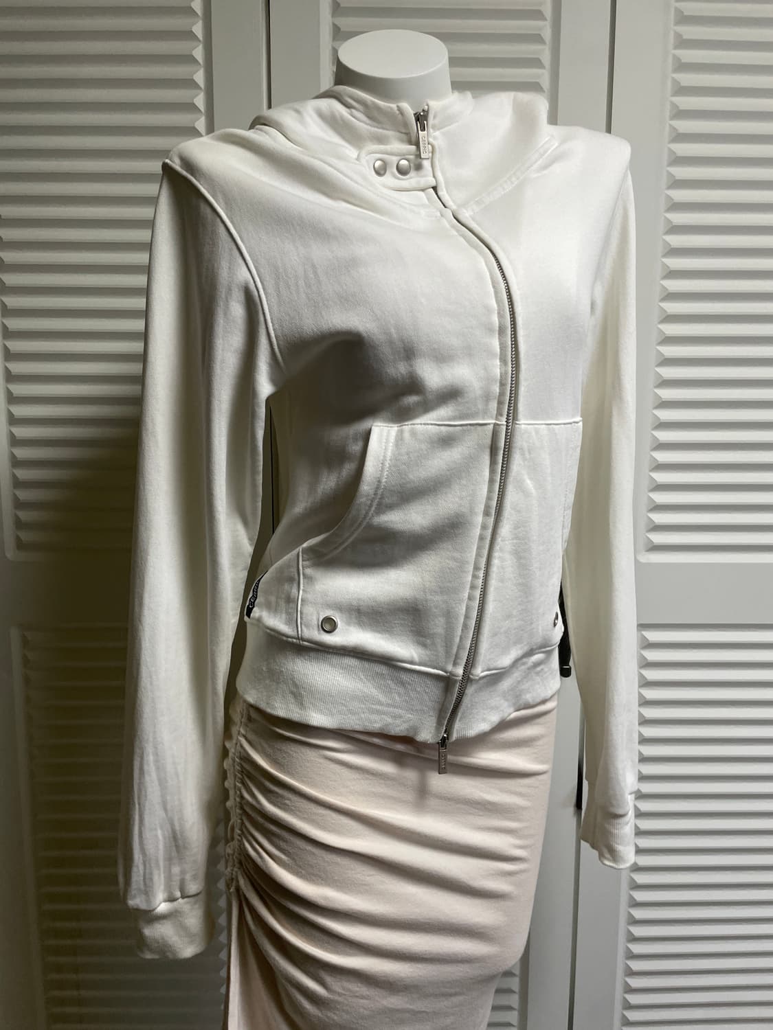 세릭 Incision Hood White 상품이미지3