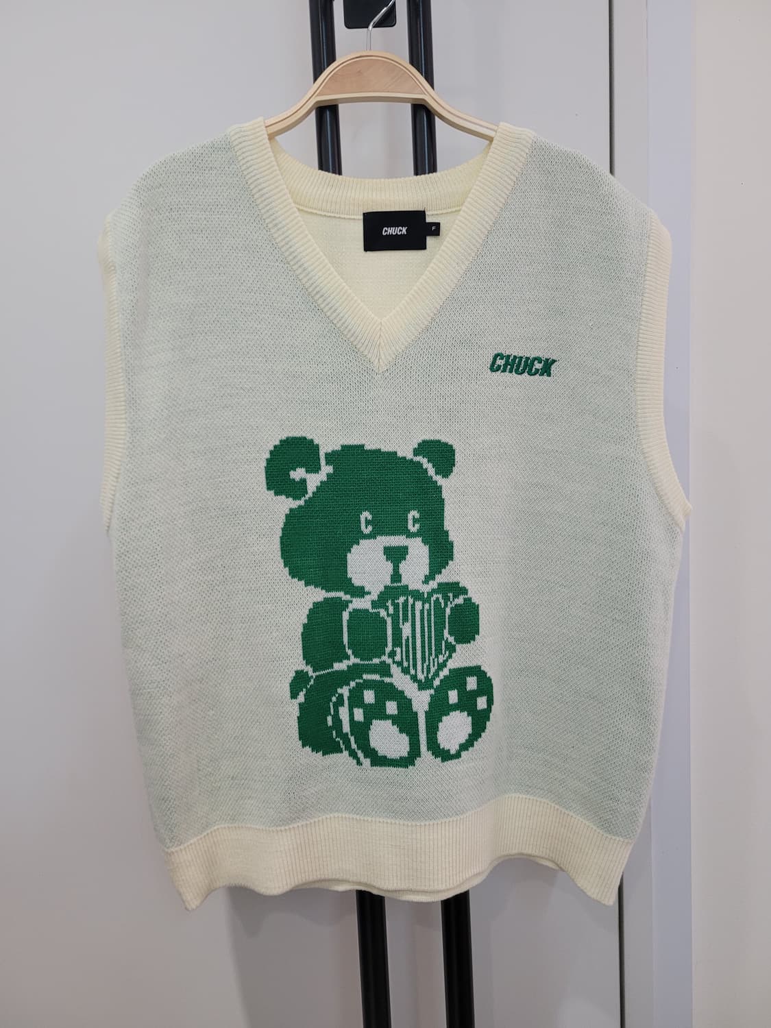척 CHUCK 곰돌이 니트 베스트 아이보리 프리사이즈 상품이미지1