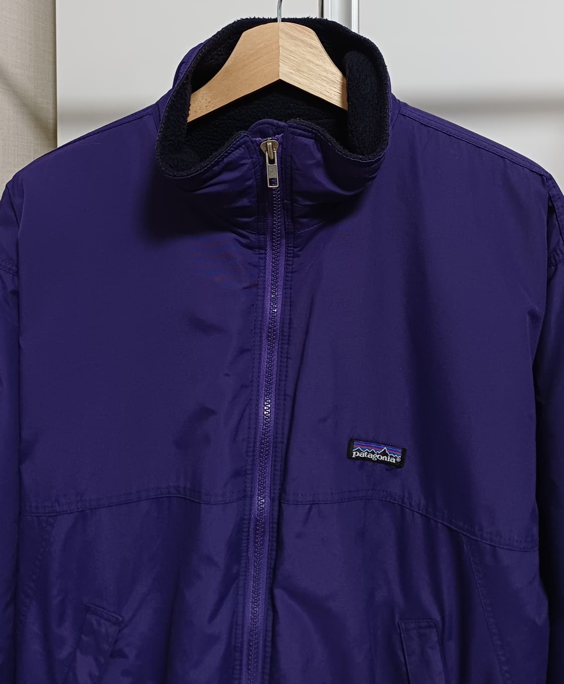 🇺🇸 파타고니아 쉘드 신칠라 봄버 자켓 - 에그플랜트 상품이미지2