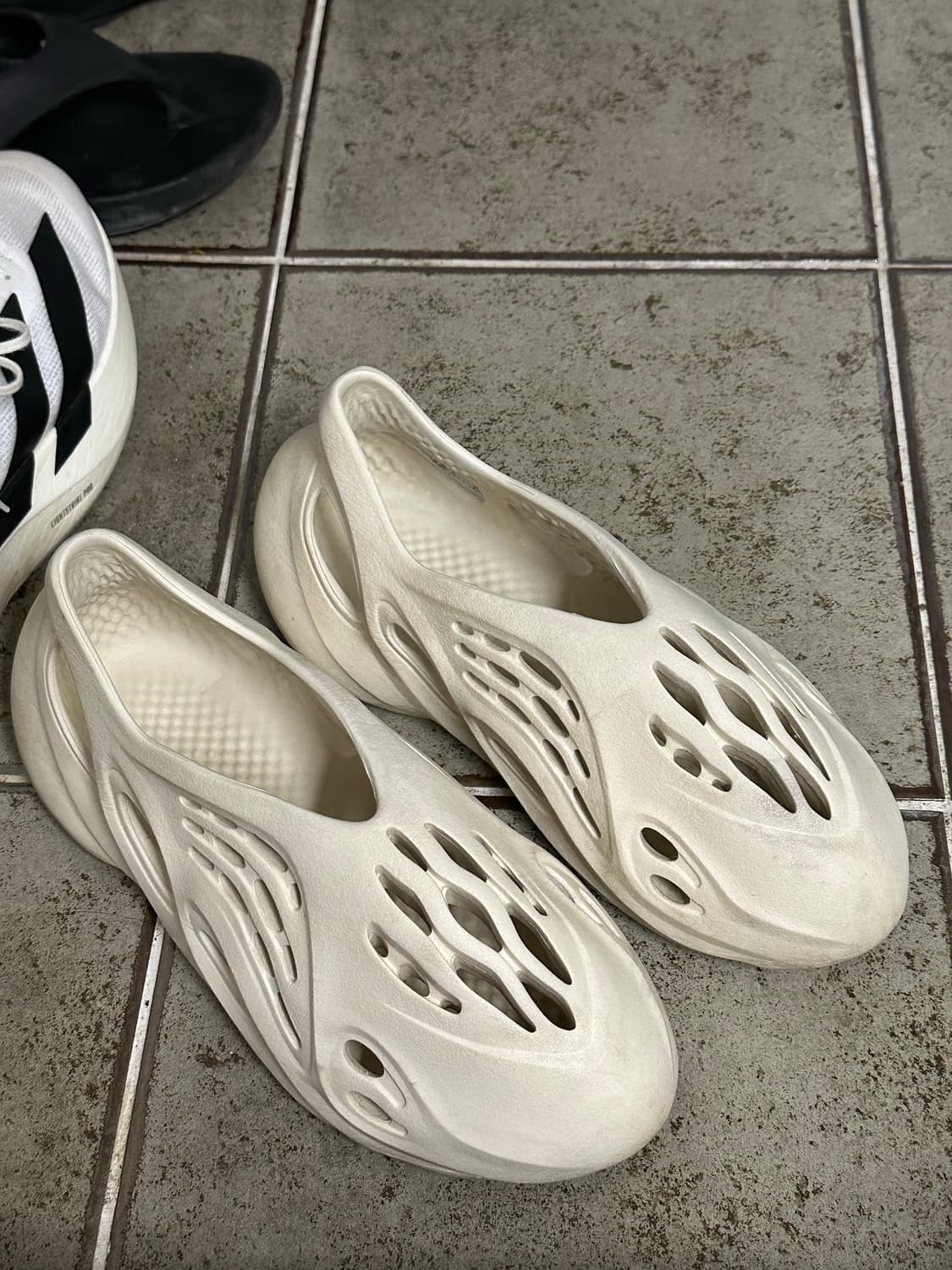 이지폼러너 샌드 275 상품이미지2