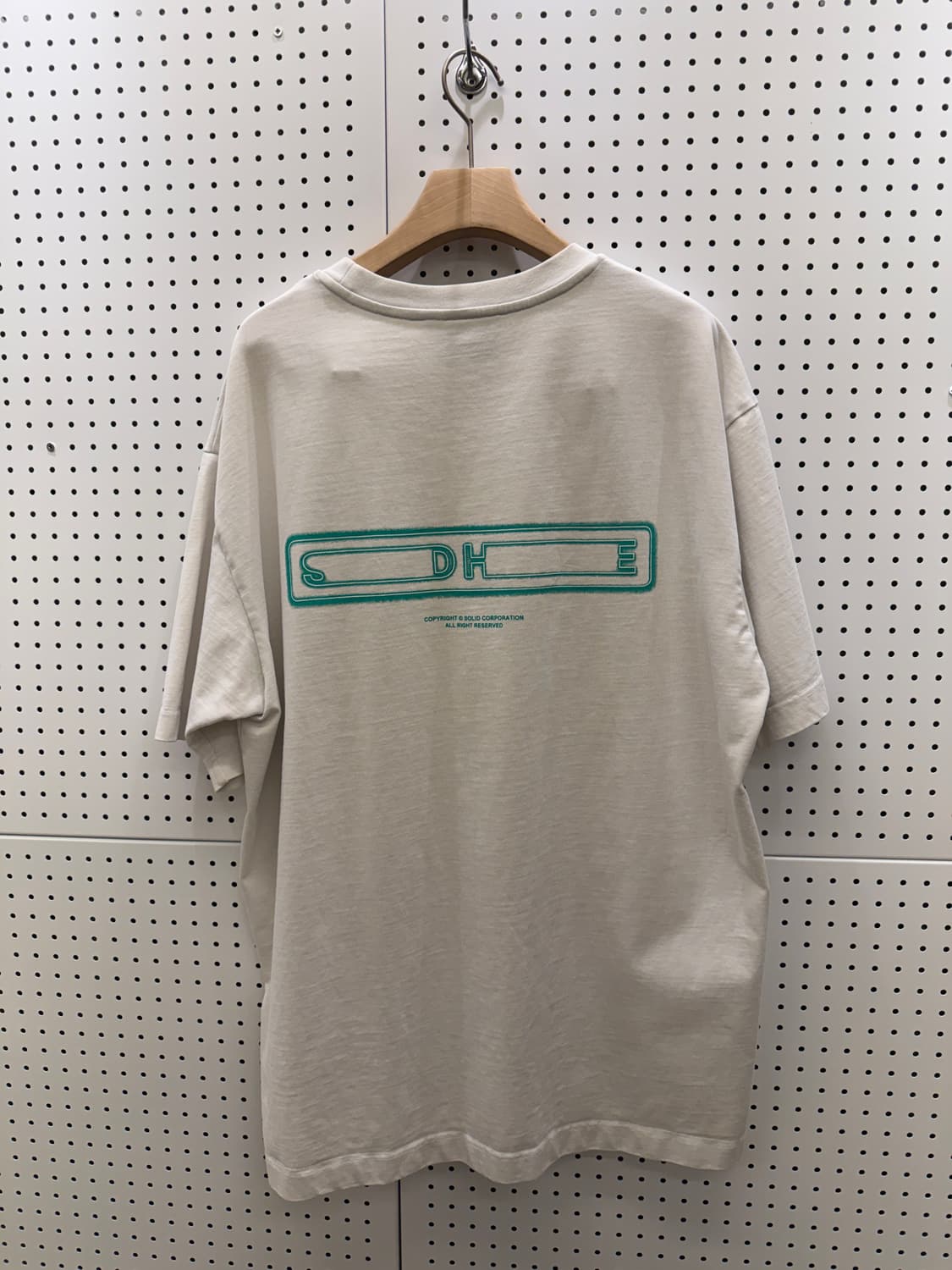 솔리드옴므 백 로고 프린트 반팔 티셔츠 U448 상품이미지3